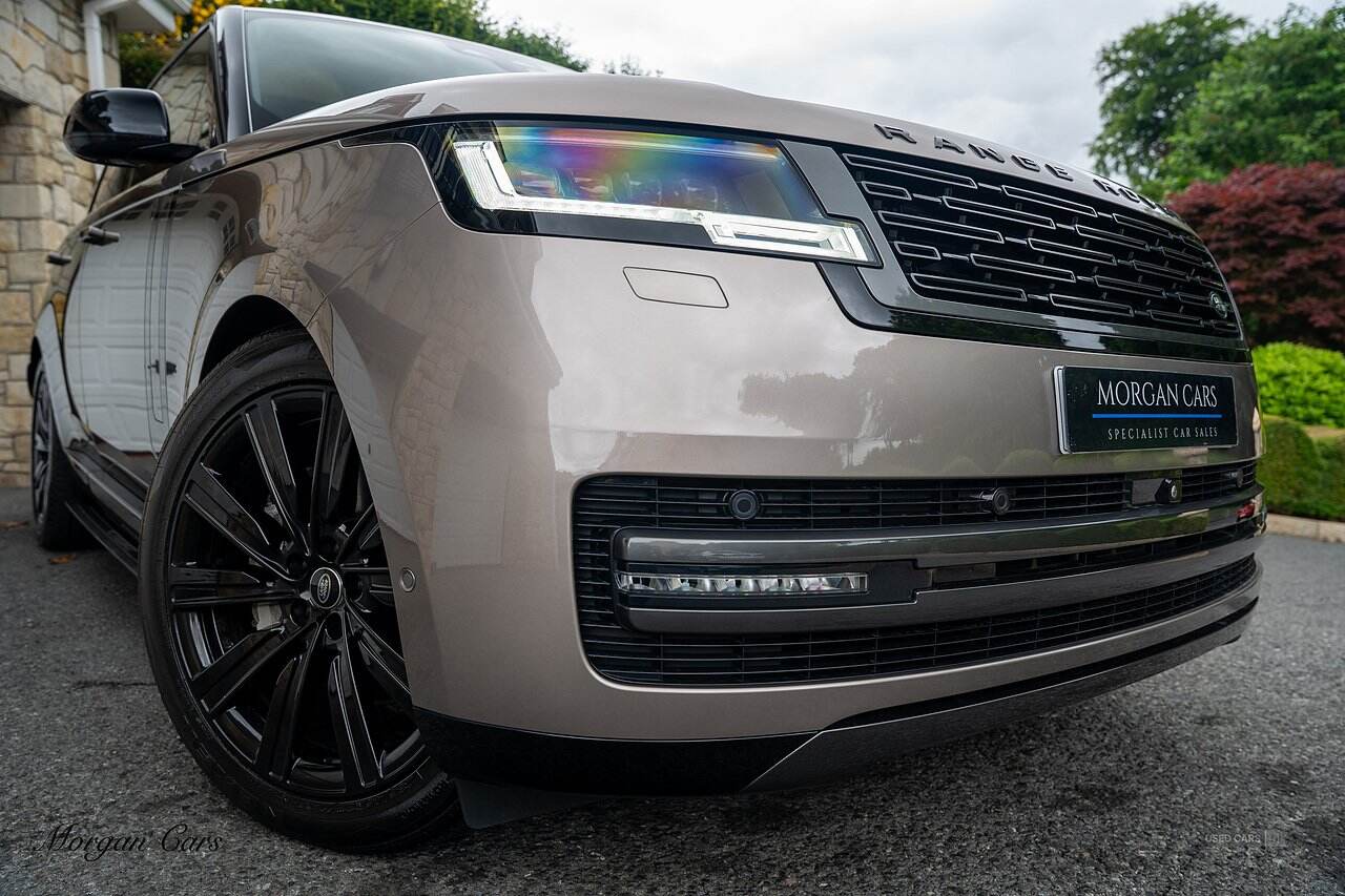 May 2022 Land Rover Range Rover 3.0 P400 SE 4dr Auto