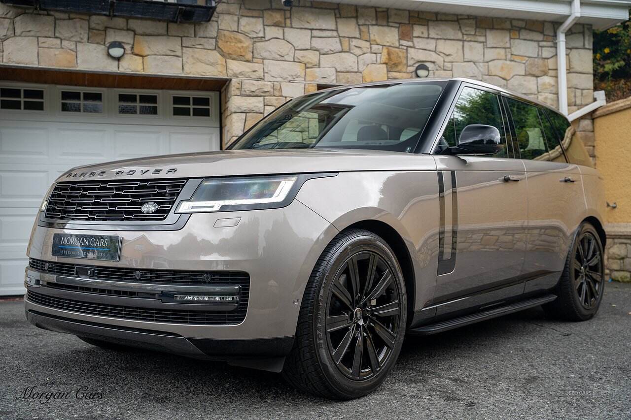 May 2022 Land Rover Range Rover 3.0 P400 SE 4dr Auto