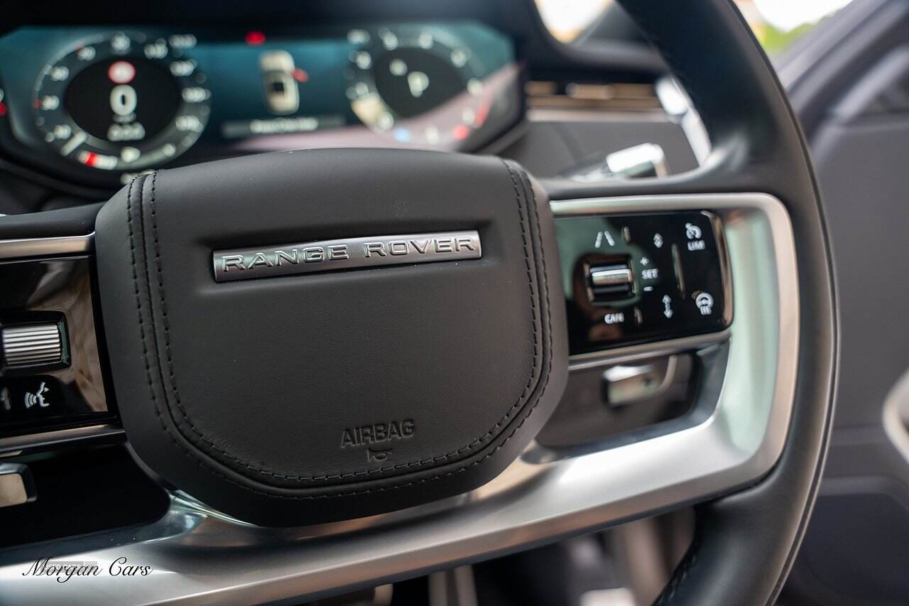 May 2022 Land Rover Range Rover 3.0 P400 SE 4dr Auto