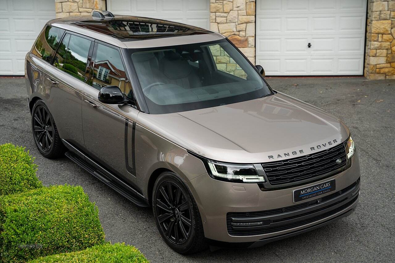 May 2022 Land Rover Range Rover 3.0 P400 SE 4dr Auto