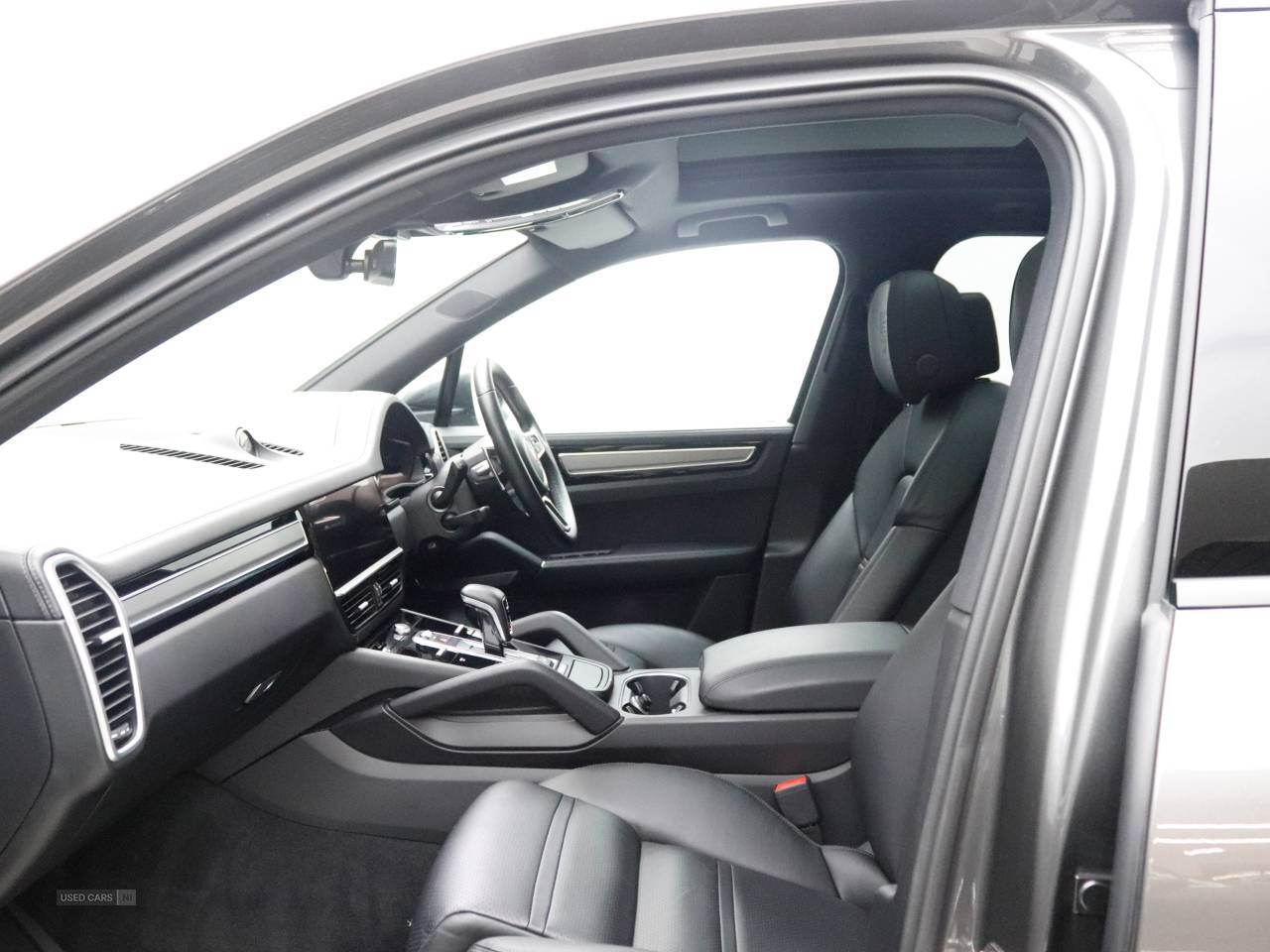 Oct 2019 Porsche Cayenne E-Hybrid 5dr Tiptronic S