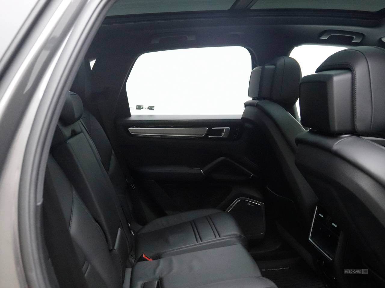 Oct 2019 Porsche Cayenne E-Hybrid 5dr Tiptronic S