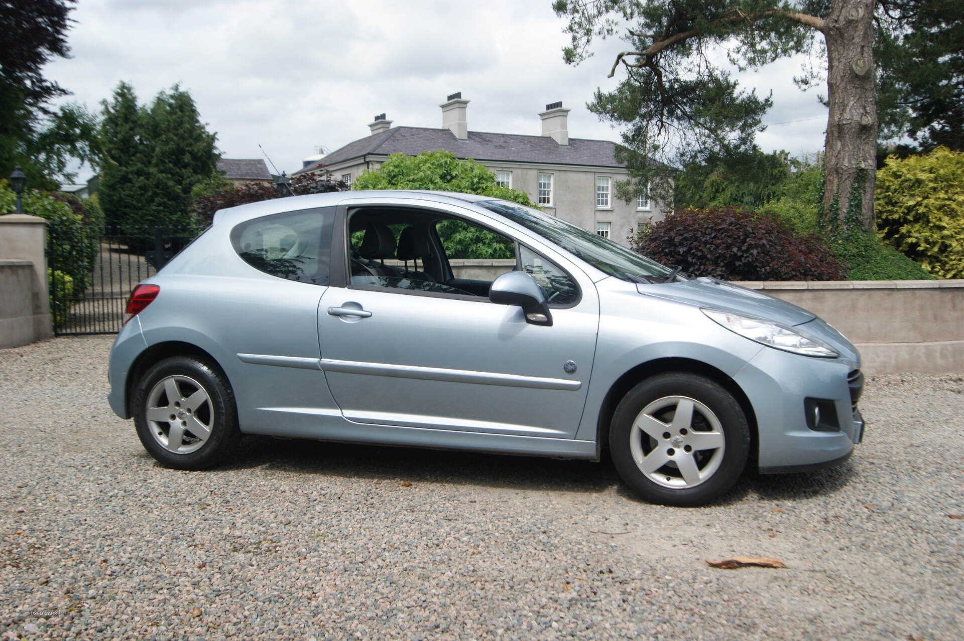 Mar 2011 Peugeot 207 1.4 HDi Envy 3dr