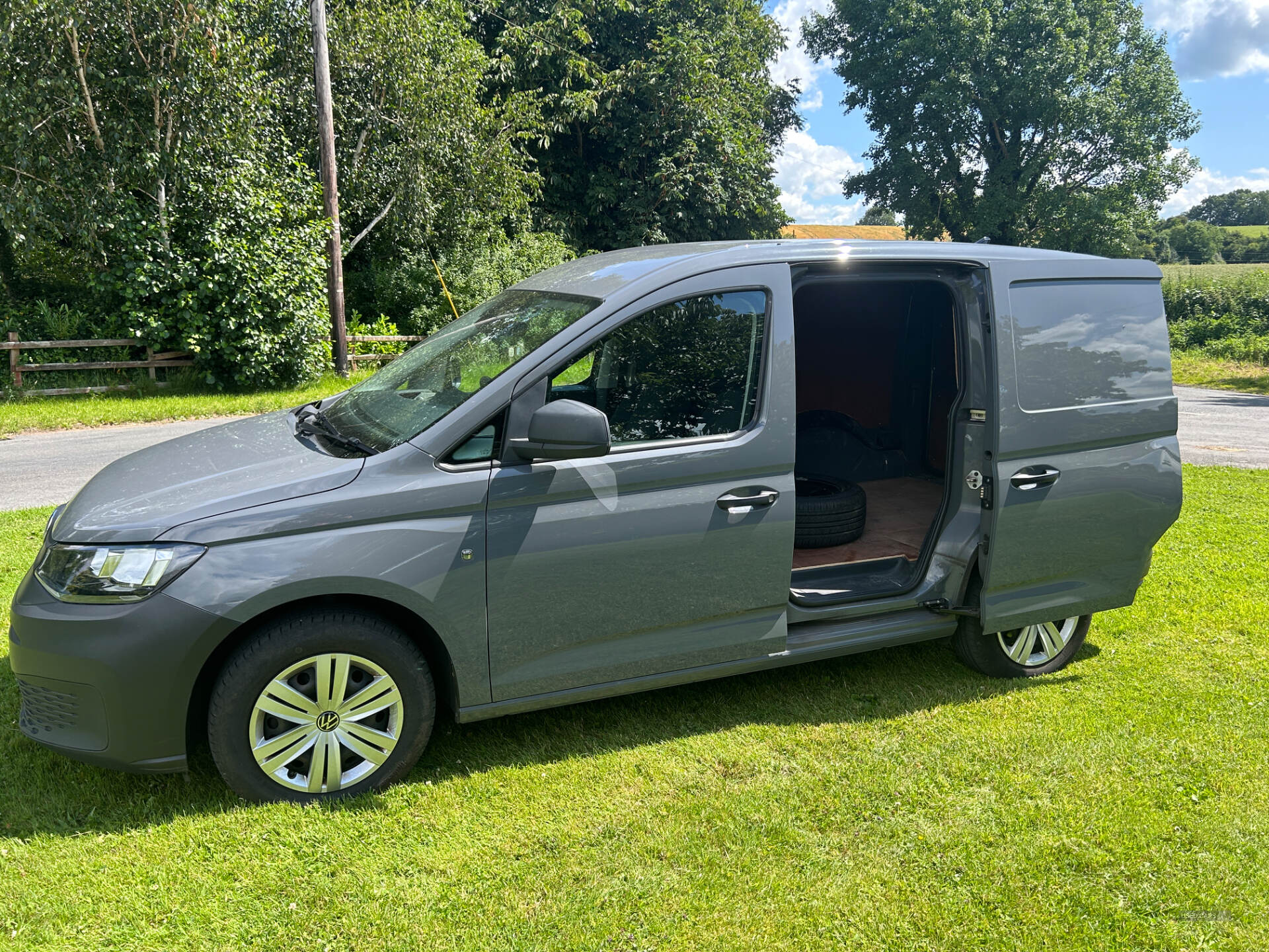 Jun 2021 Volkswagen Caddy 2.0 TDI 75PS Commerce Van