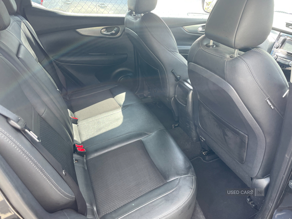 Nissan Qashqai DCI 4X4 SAT NAV REAR CAMERA PAN ROOF in Armagh