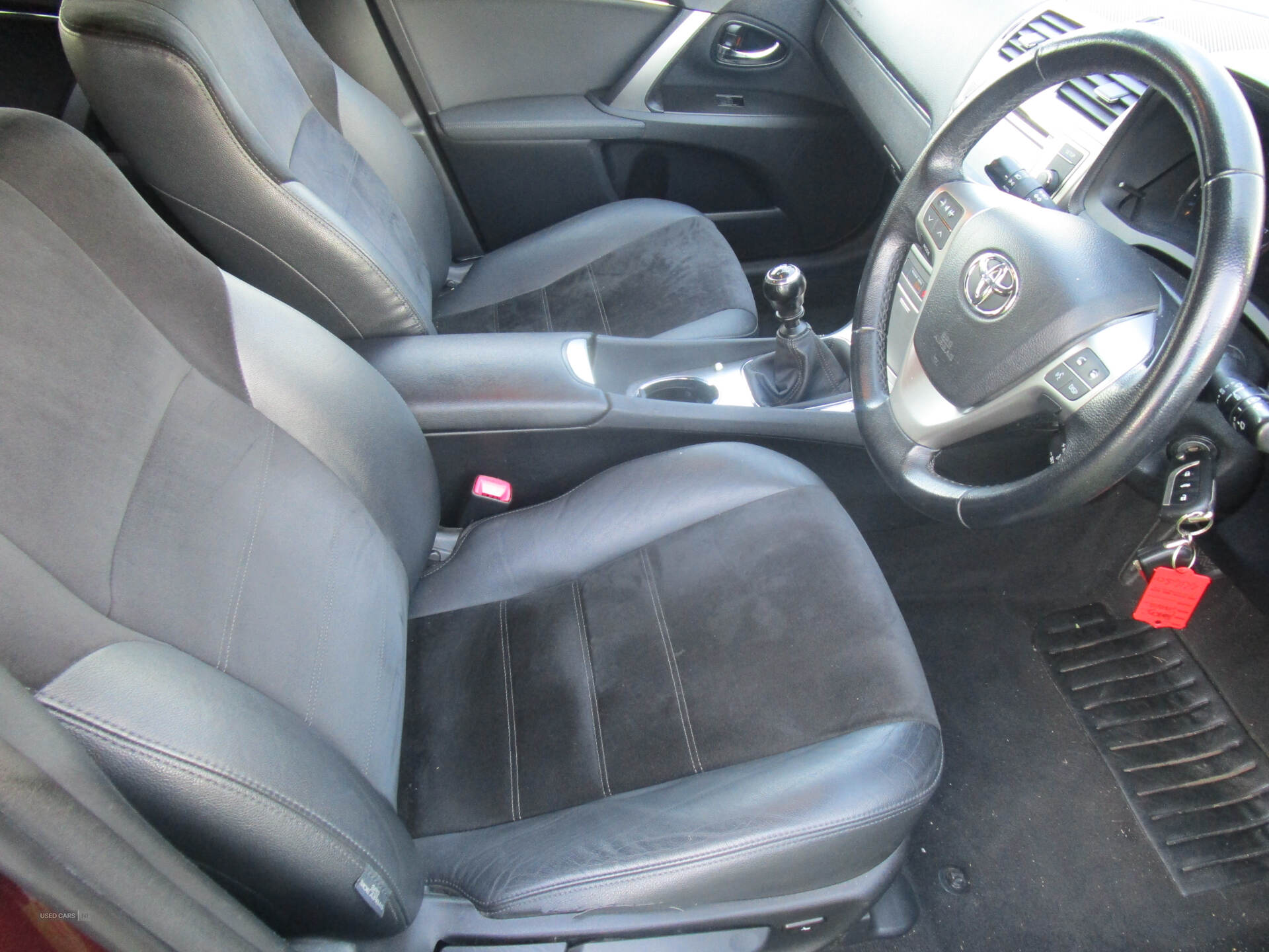 Mar 2014 Toyota Avensis 2.0 D-4D Icon Business Edition 5dr