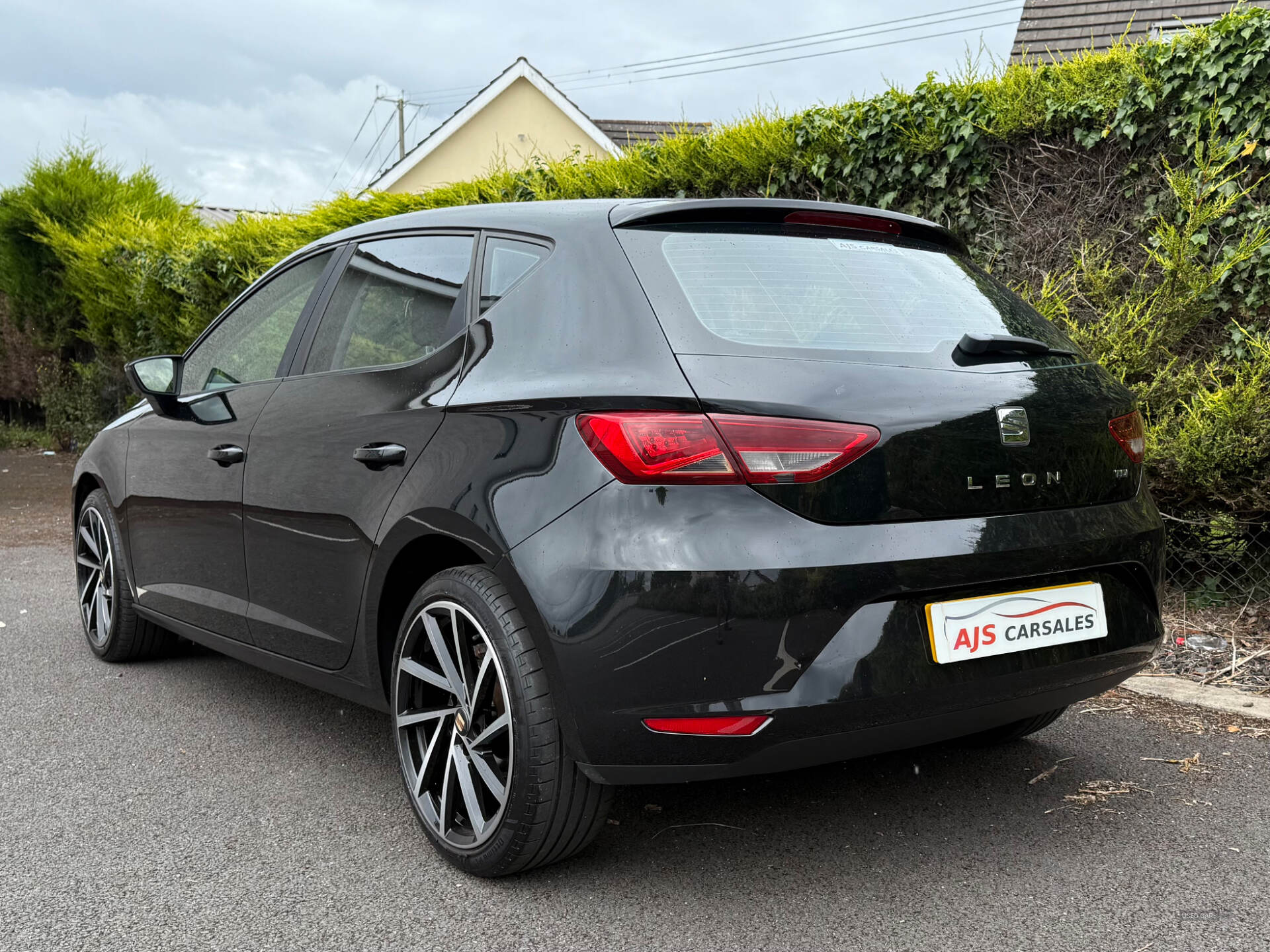 Nov 2014 Seat Leon 1.6 TDI SE 5dr [Technology Pack]