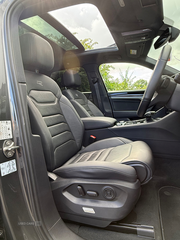 Volkswagen Touareg DIESEL ESTATE in Down
