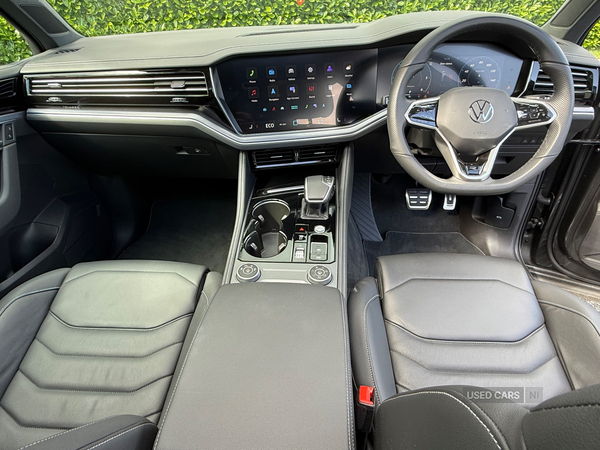 Volkswagen Touareg DIESEL ESTATE in Down