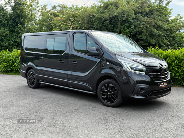Renault Trafic LWB SPECIAL EDITION in Down