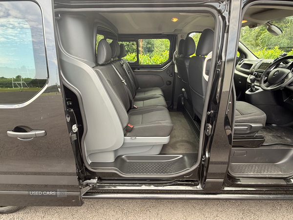 Renault Trafic LWB SPECIAL EDITION in Down
