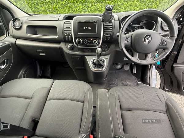 Renault Trafic LWB SPECIAL EDITION in Down