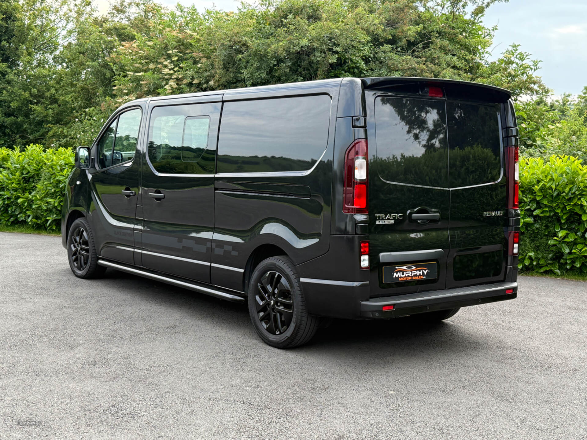 Jun 2021 Renault Trafic LL30 ENERGY dCi 170 Black Edition Crew Van EDC