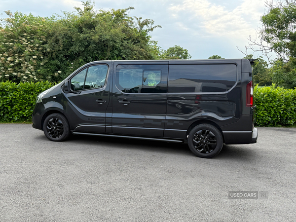 Renault Trafic LWB SPECIAL EDITION in Down