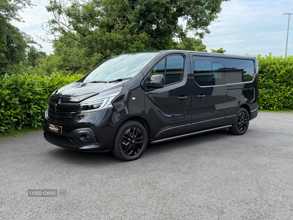 Renault Trafic LWB SPECIAL EDITION in Down