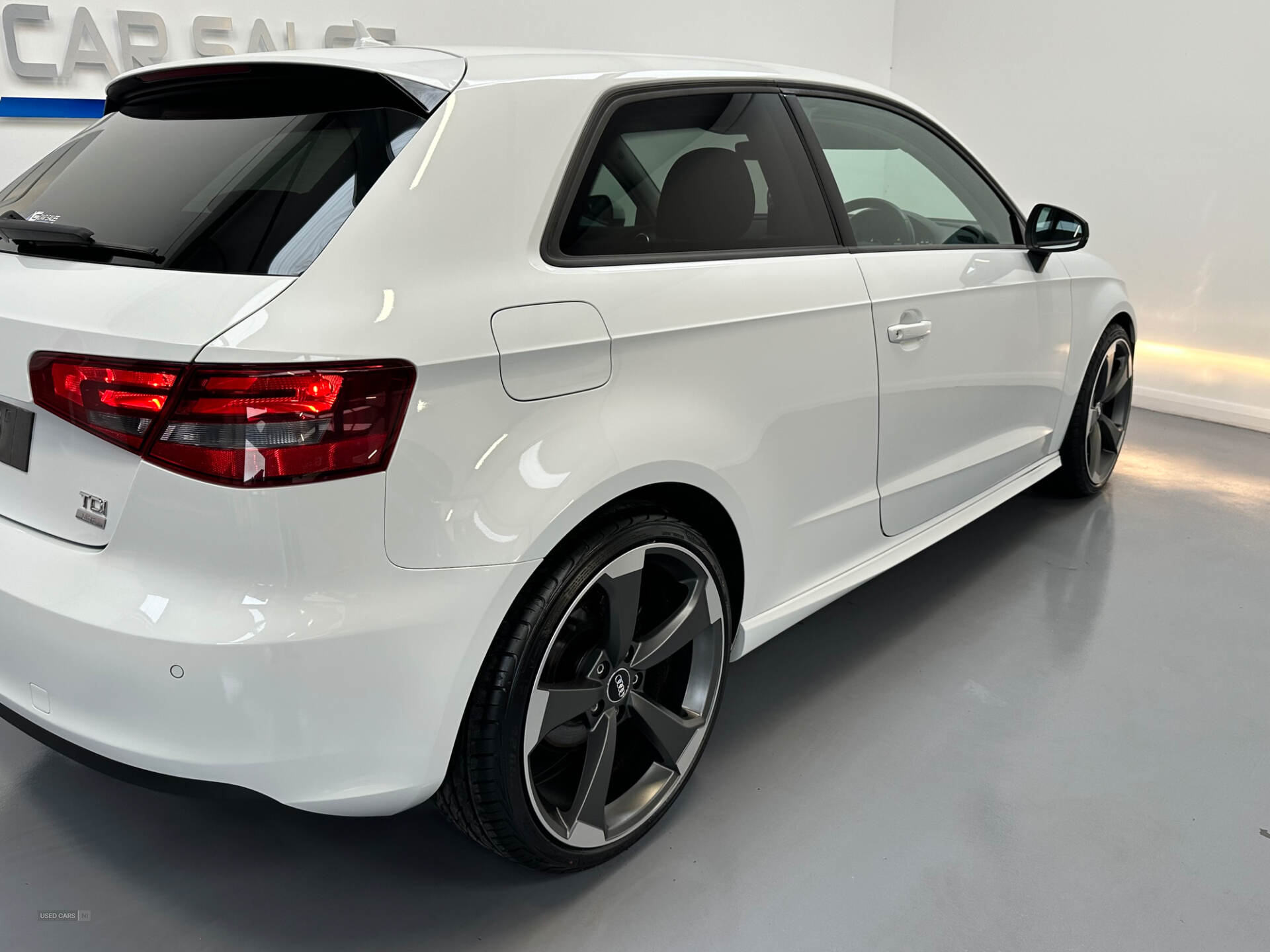Apr 2016 Audi A3 1.6 TDI Ultra 110 SE Technik 3dr