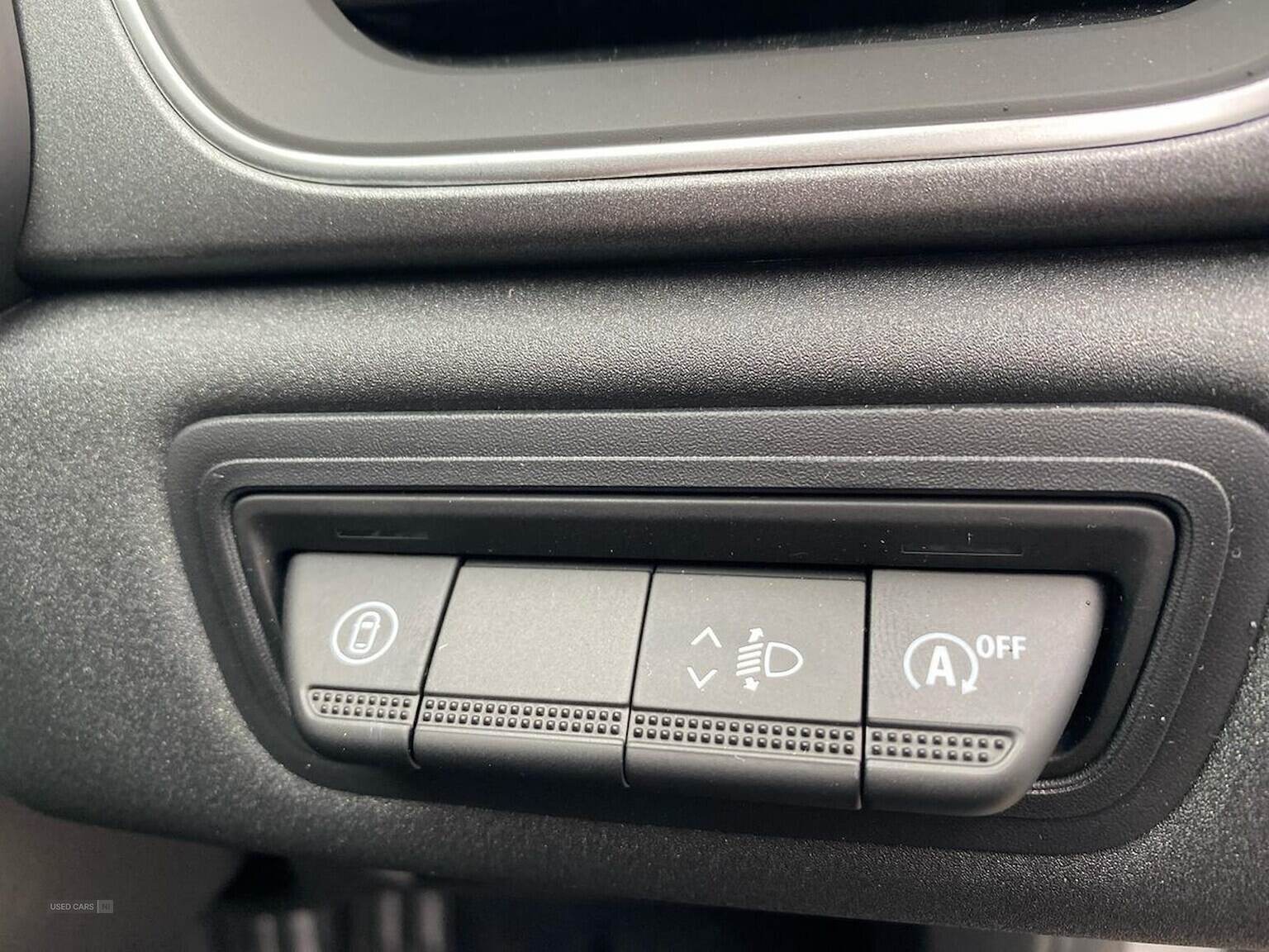 Jun 2025 Renault Captur 1.0 Tce 90 Techno 5Dr