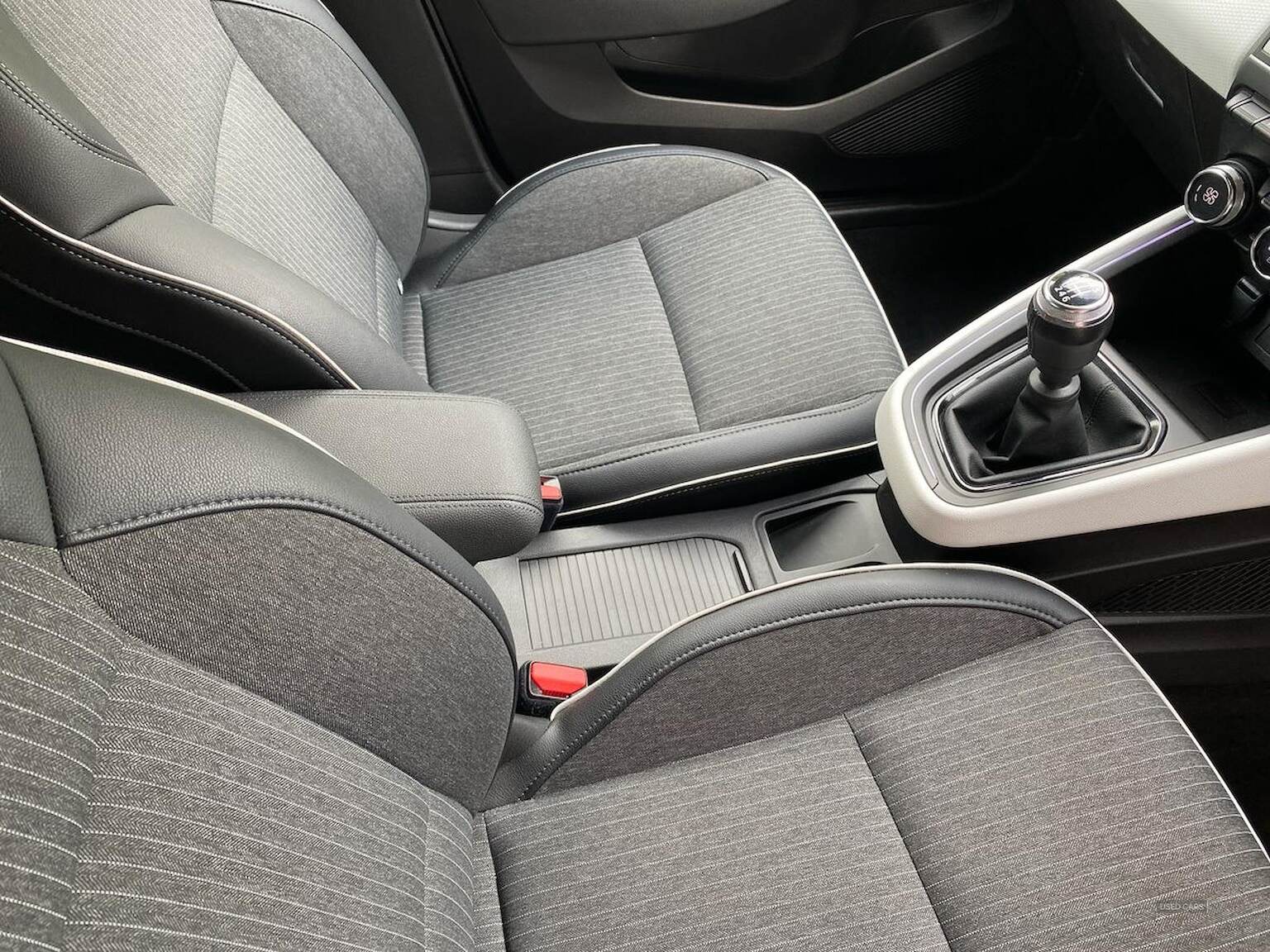 Mar 2022 Renault Clio 1.0 Tce 90 Se Edition 5Dr