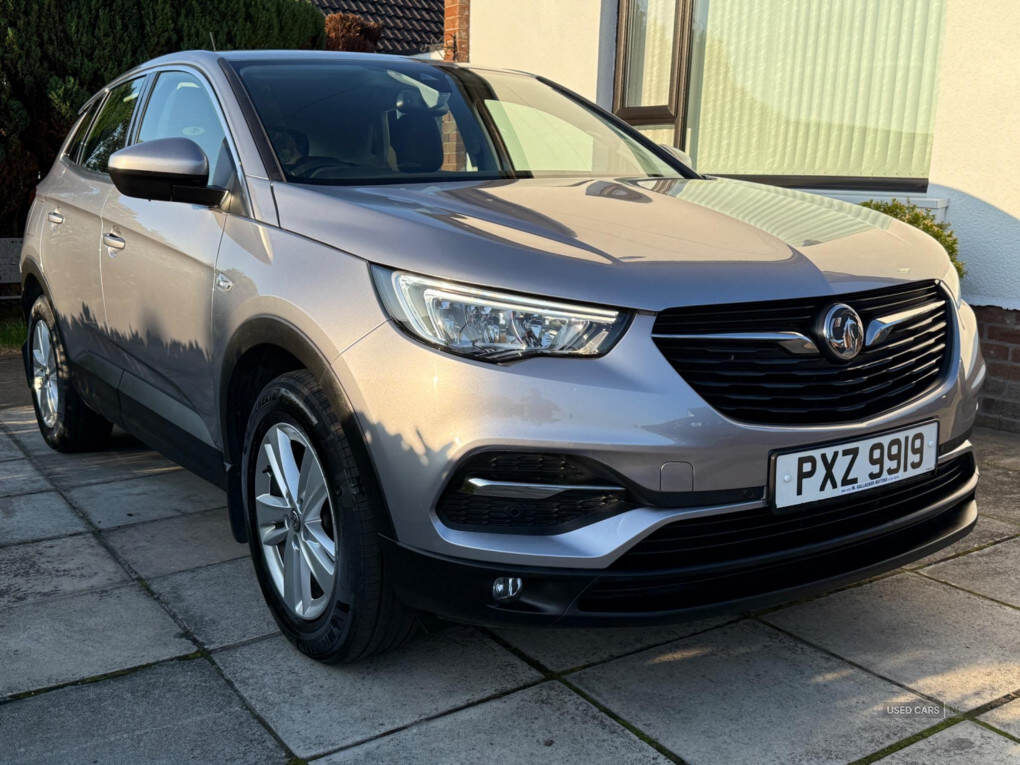 Jan 2022 Vauxhall Grandland X 1.5 Turbo D SE Premium 5dr