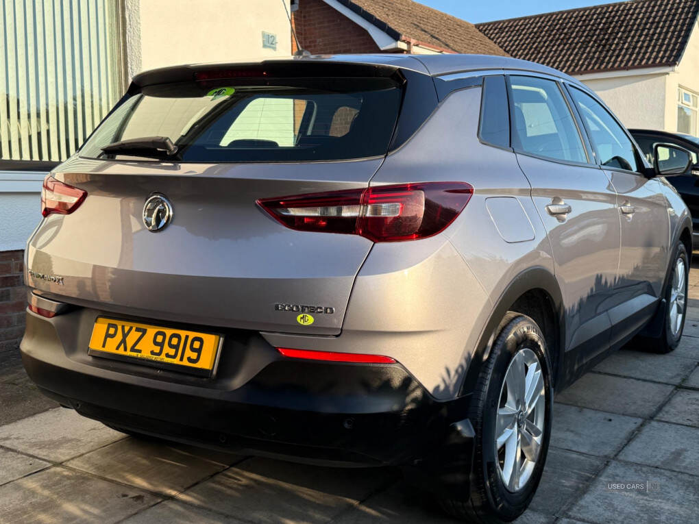 Jan 2022 Vauxhall Grandland X 1.5 Turbo D SE Premium 5dr