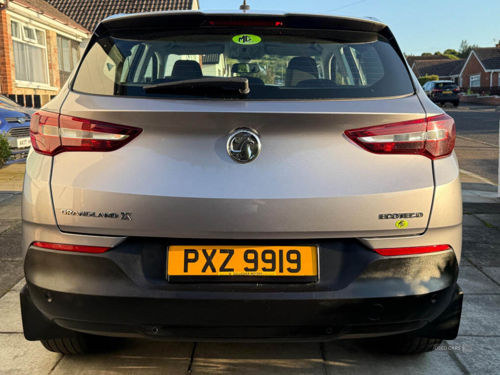 Jan 2022 Vauxhall Grandland X 1.5 Turbo D SE Premium 5dr