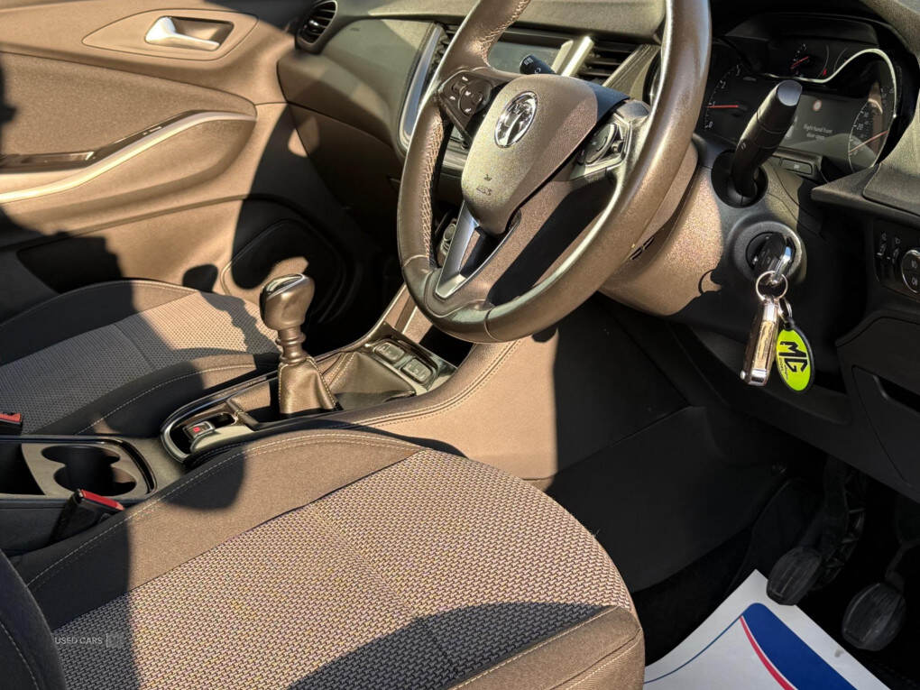 Jan 2022 Vauxhall Grandland X 1.5 Turbo D SE Premium 5dr