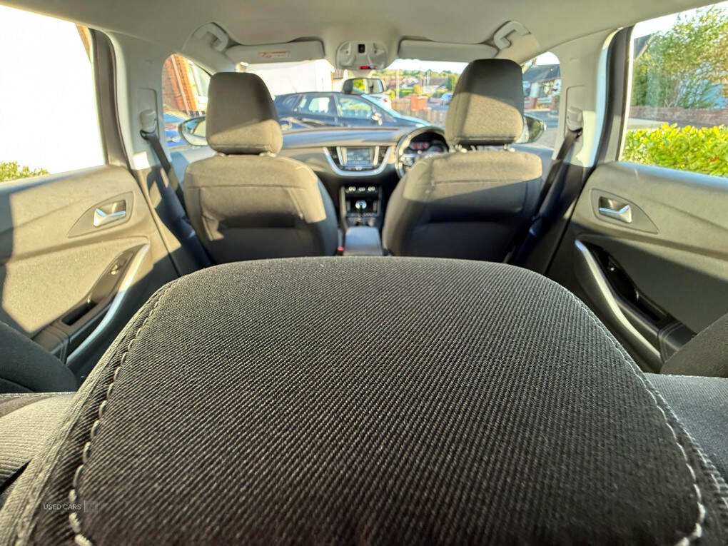 Jan 2022 Vauxhall Grandland X 1.5 Turbo D SE Premium 5dr