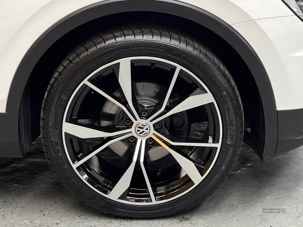 Nov 2018 Volkswagen Tiguan 2.0 TDi 150 SE Nav 5dr