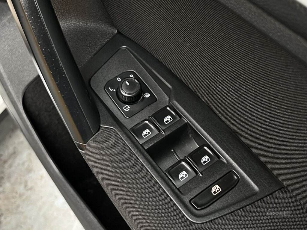 Nov 2018 Volkswagen Tiguan 2.0 TDi 150 SE Nav 5dr