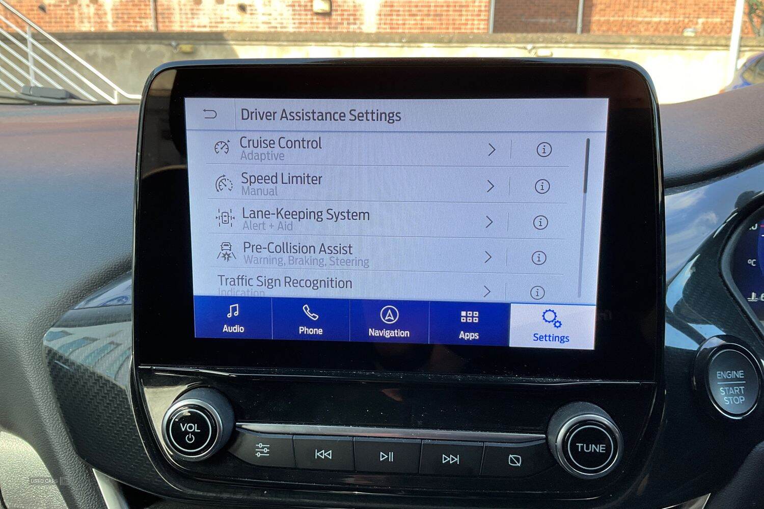 Apr 2023 Ford Puma 1.0 EcoBoost Hybrid mHEV Titanium 5dr