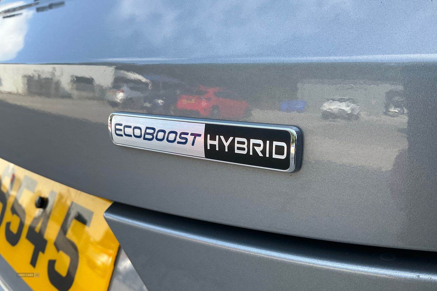 Apr 2023 Ford Puma 1.0 EcoBoost Hybrid mHEV Titanium 5dr