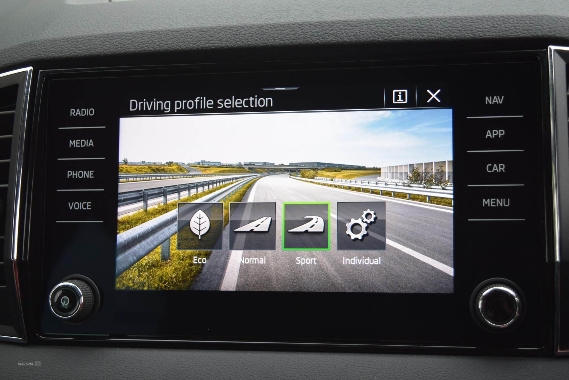  2024 Skoda Karoq 1.5 TSI SE L 5dr DSG