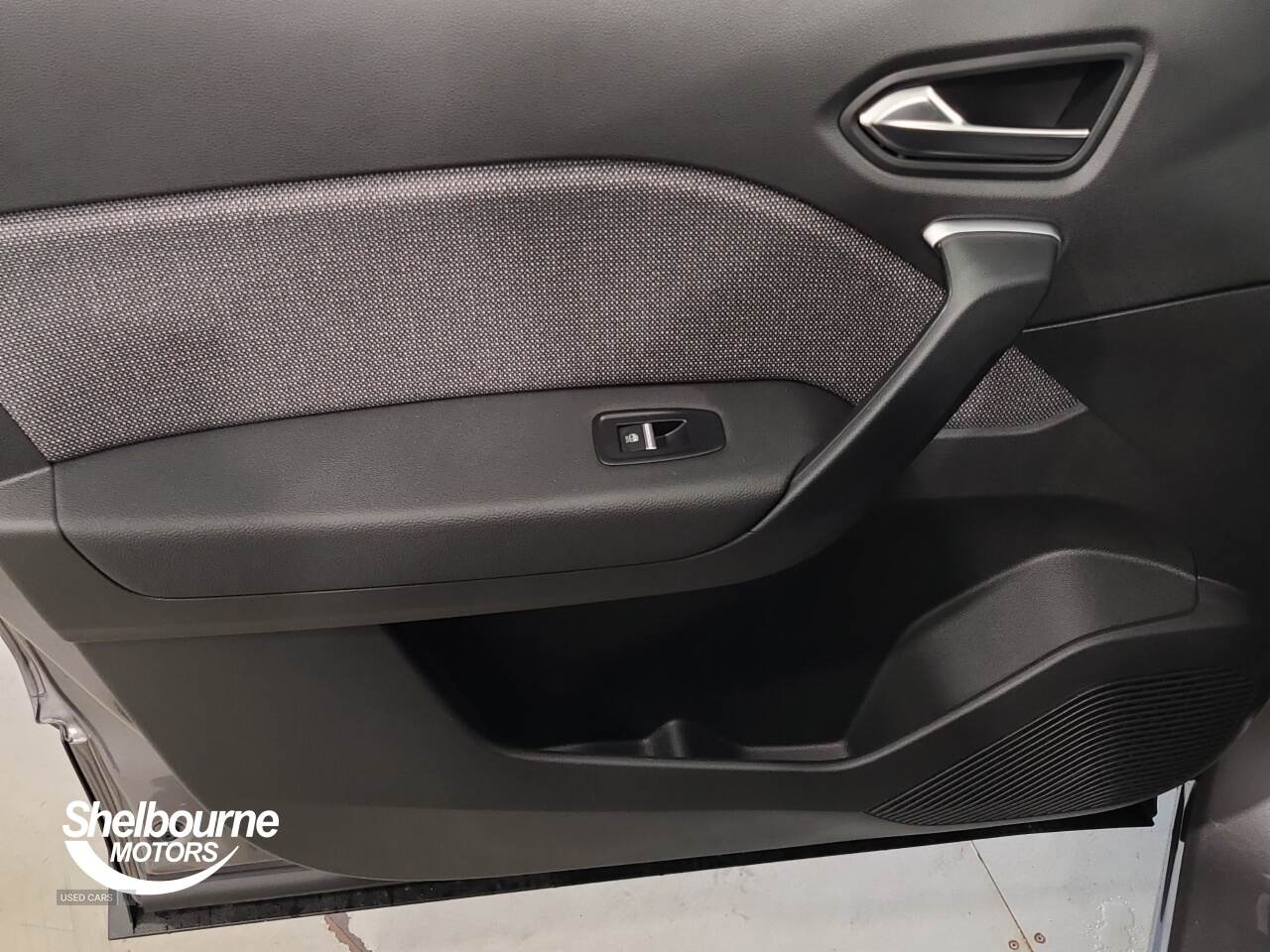Jun 2025 Renault Captur 1.0 TCE 90 Techno 5dr