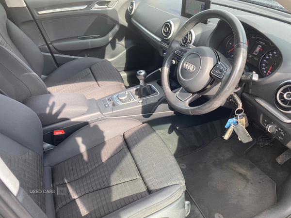 Audi A3 DIESEL SPORTBACK in Down