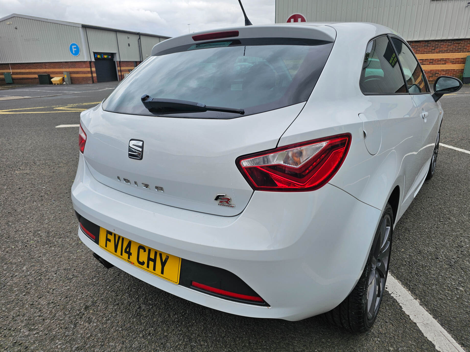 Seat Ibiza SPORT COUPE SPECIAL EDITION in Down