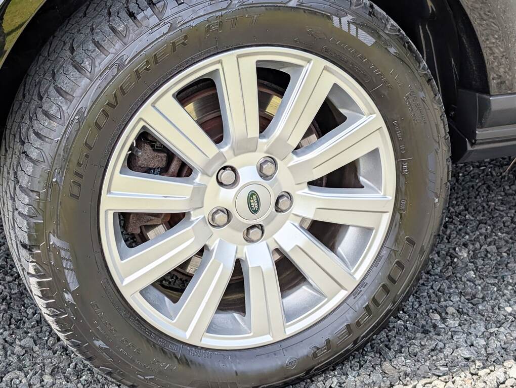 Land Rover Discovery DIESEL SW in Antrim