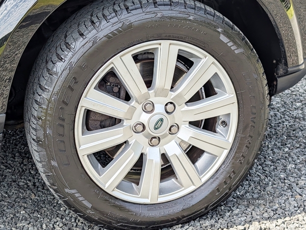 Land Rover Discovery DIESEL SW in Antrim