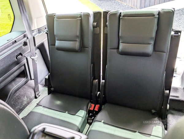 Land Rover Discovery DIESEL SW in Antrim