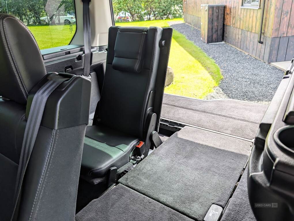 Land Rover Discovery DIESEL SW in Antrim