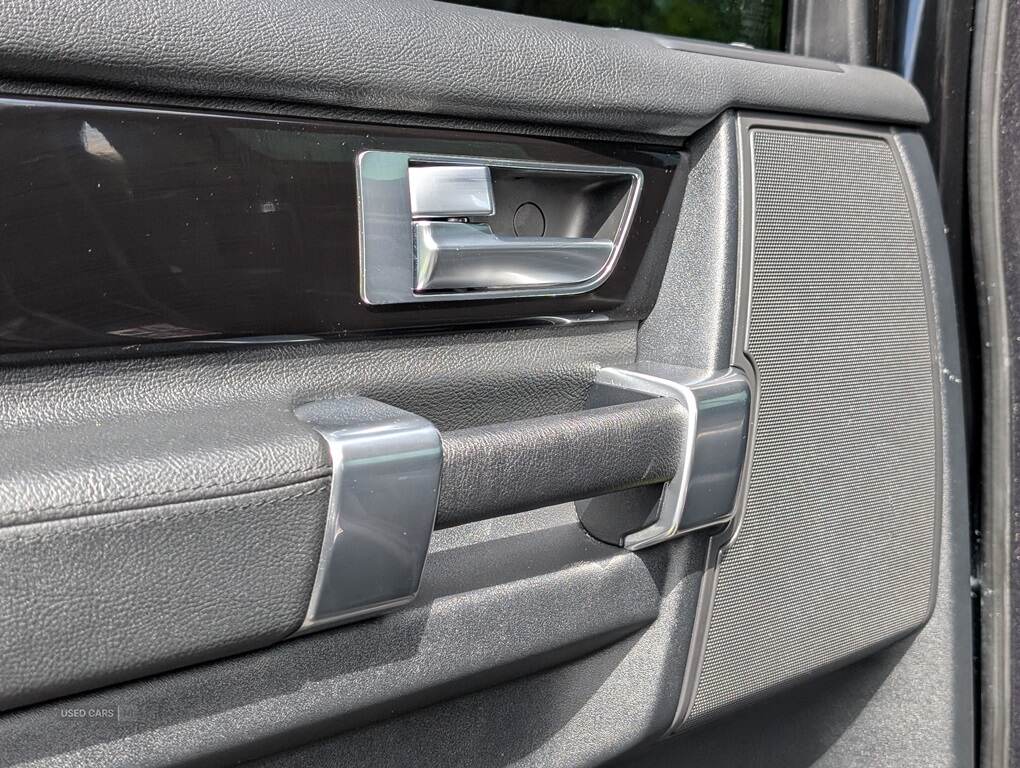Land Rover Discovery DIESEL SW in Antrim