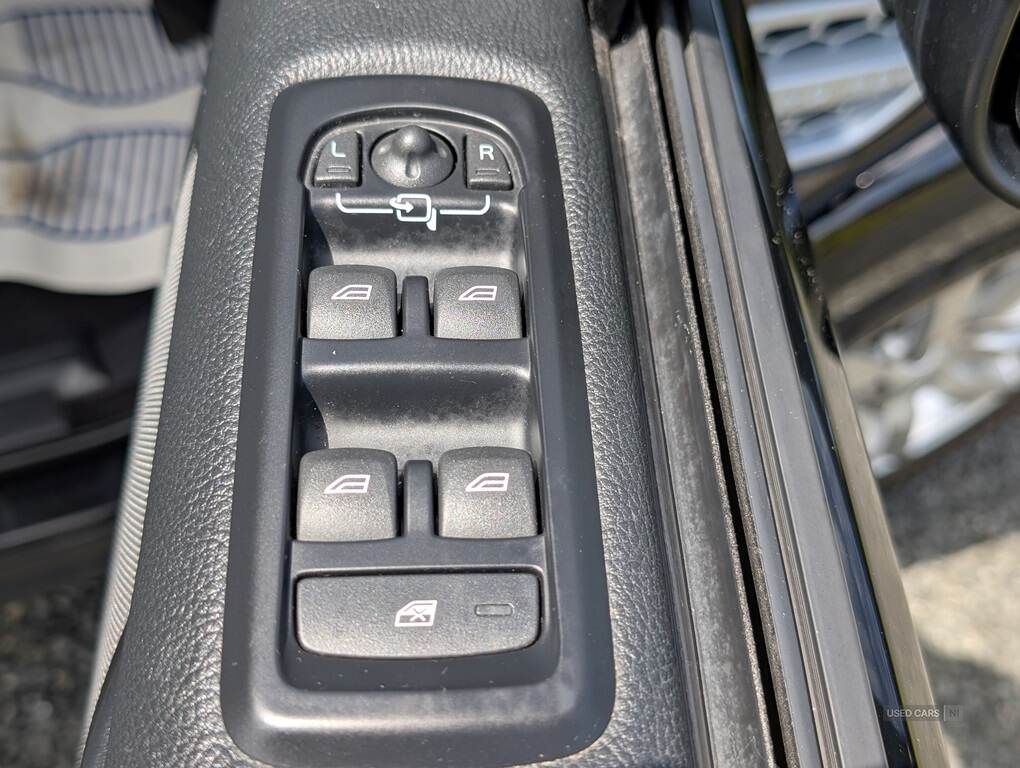 Land Rover Discovery DIESEL SW in Antrim