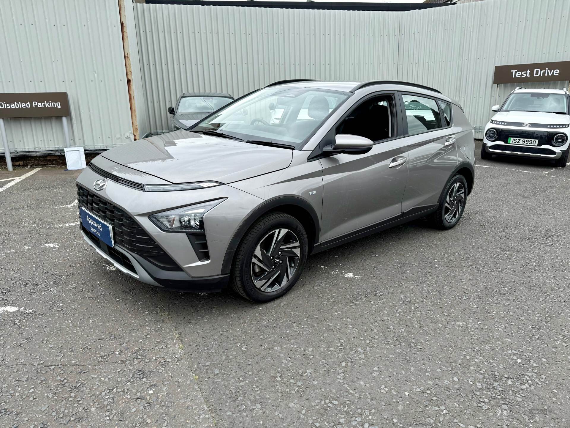 Hyundai Bayon HATCHBACK in Down