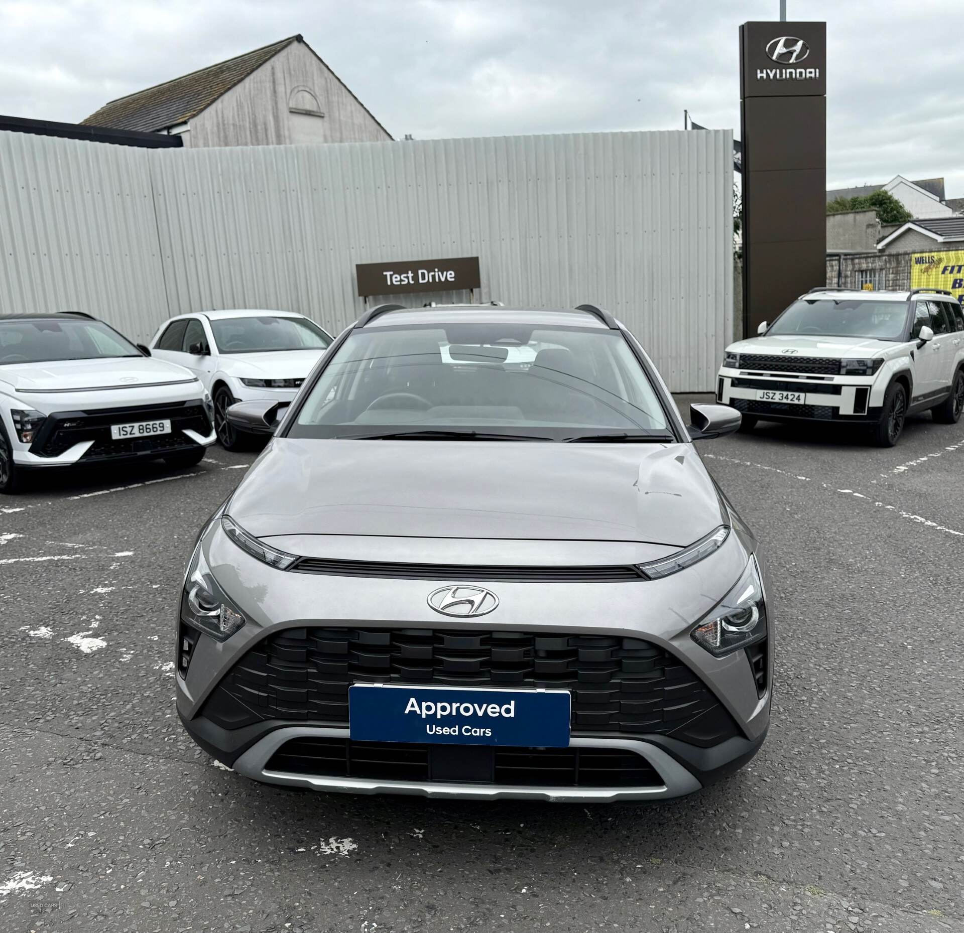 Hyundai Bayon HATCHBACK in Down