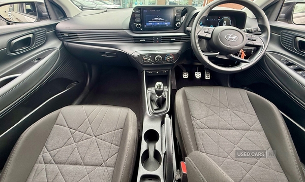 Hyundai Bayon HATCHBACK in Down