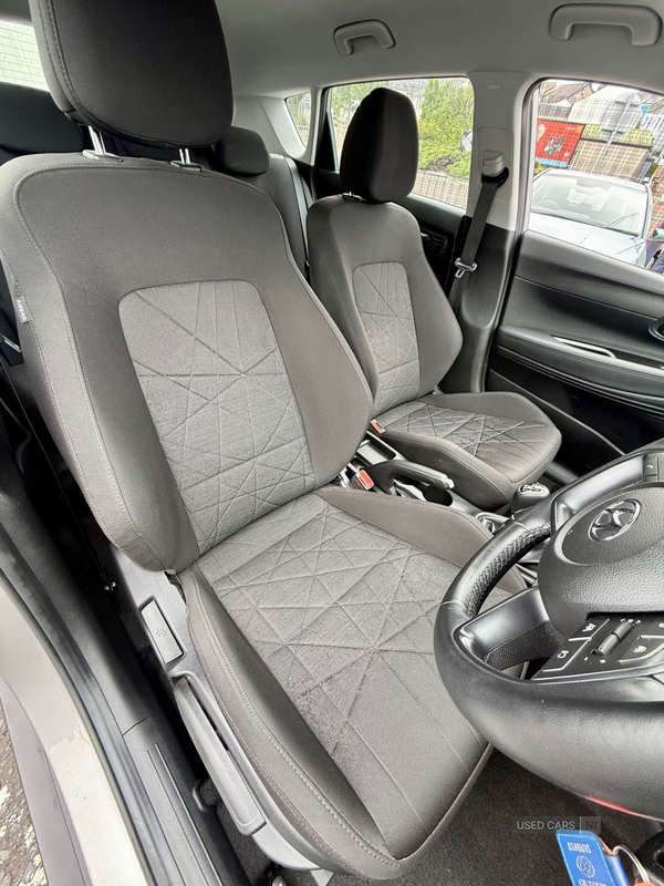 Hyundai Bayon HATCHBACK in Down