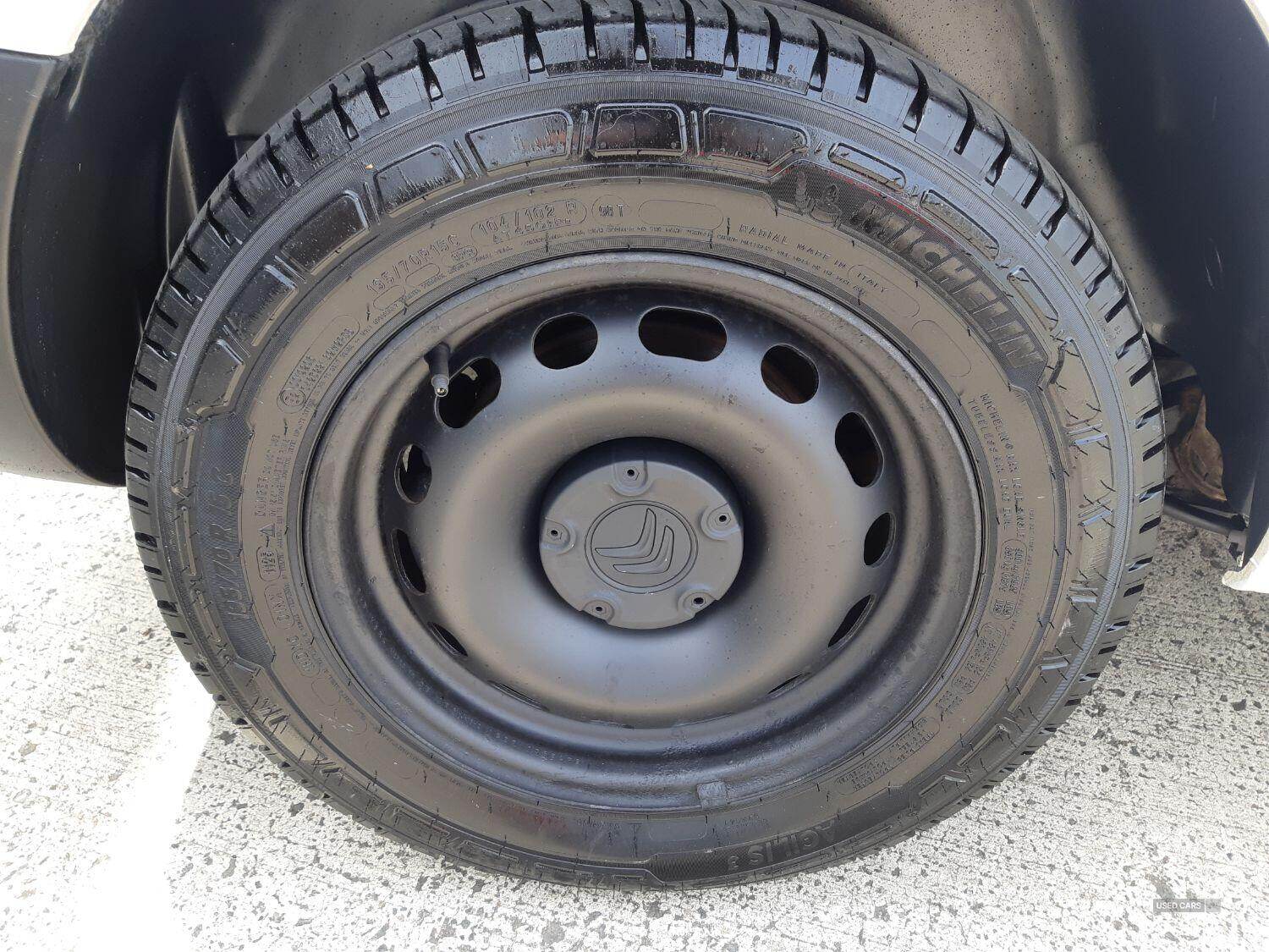 Car Thumbnail 6