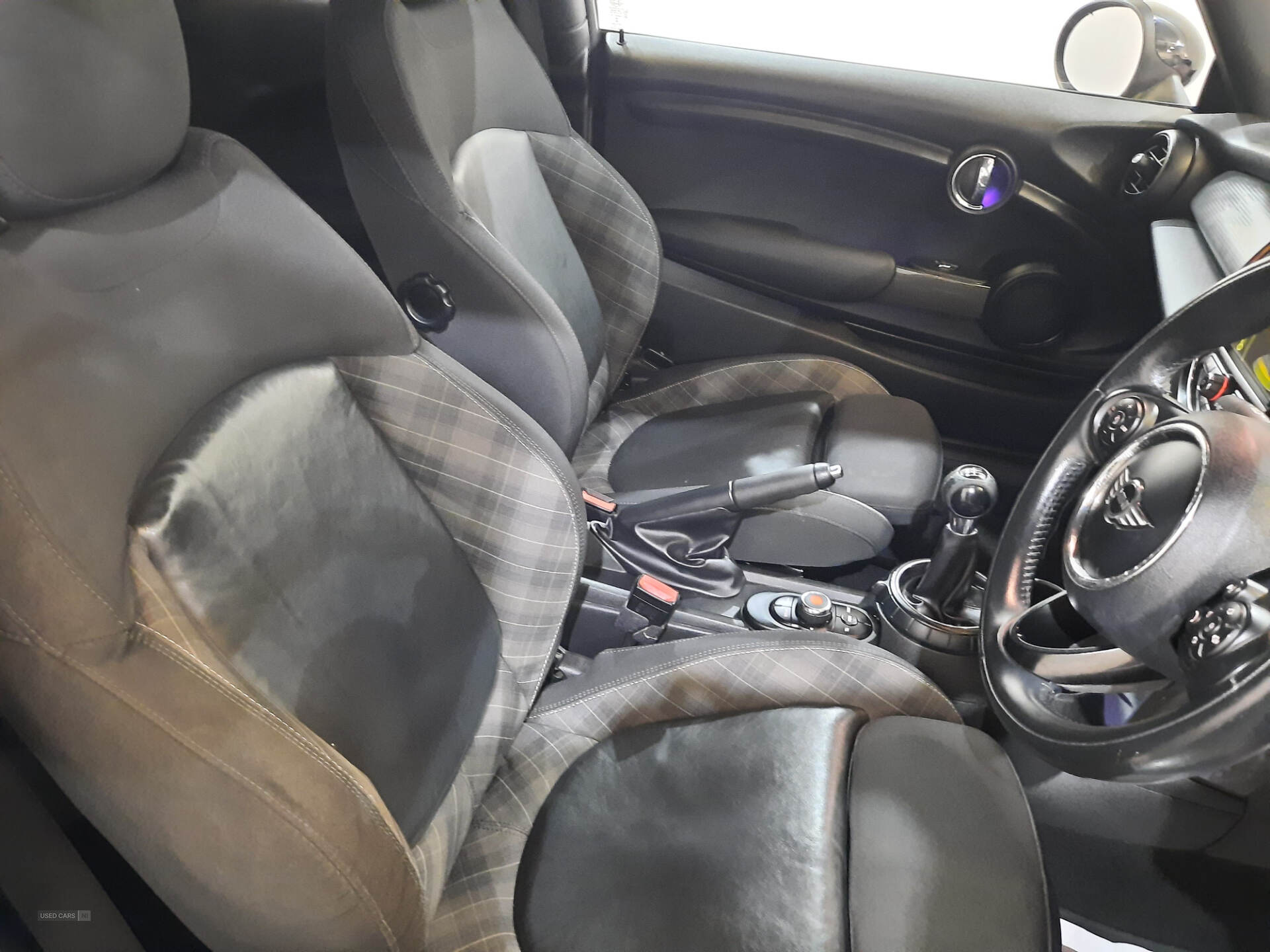 Car Thumbnail 22