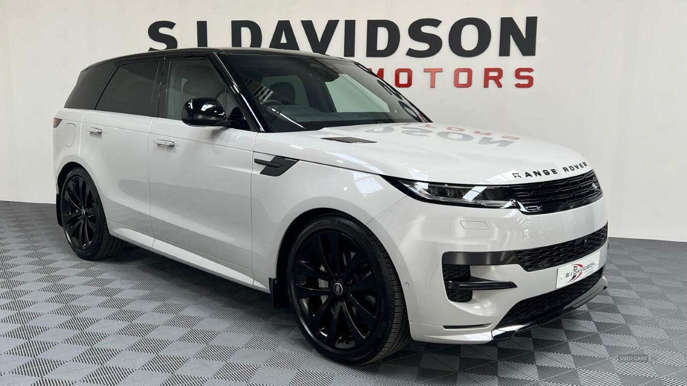Jan 2025 Land Rover Range Rover Sport 3.0 D300 Dynamic SE 5dr Auto