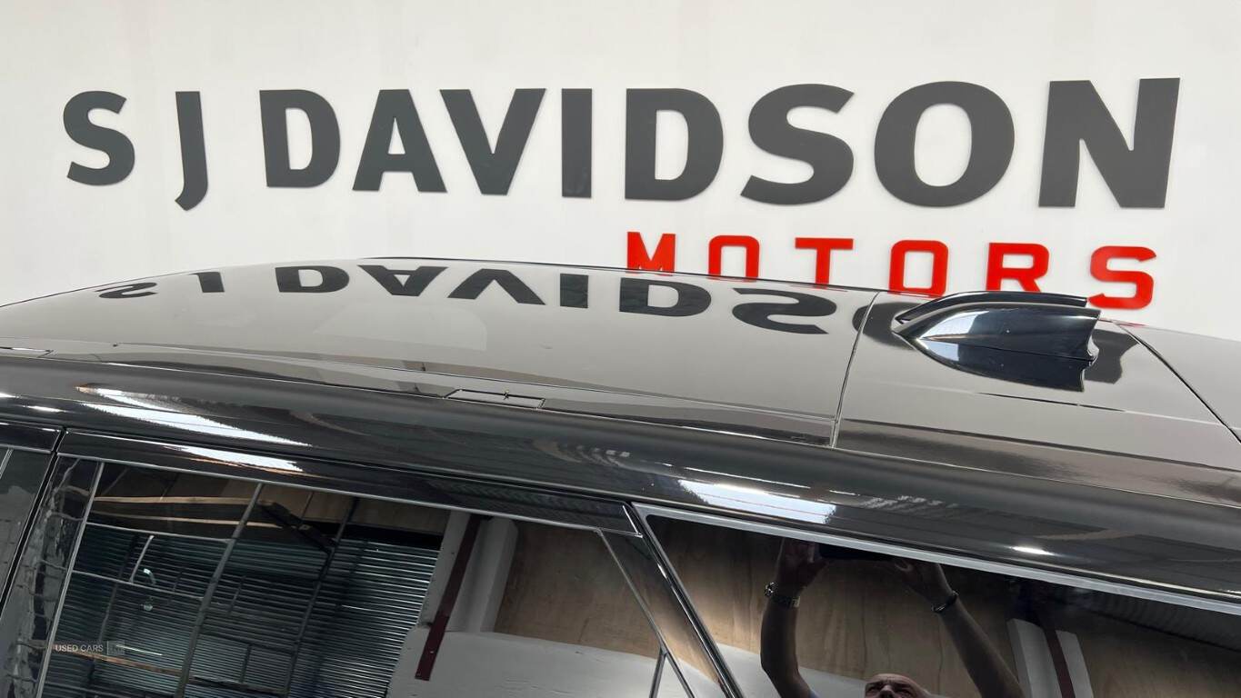 Jan 2025 Land Rover Range Rover Sport 3.0 D300 Dynamic SE 5dr Auto