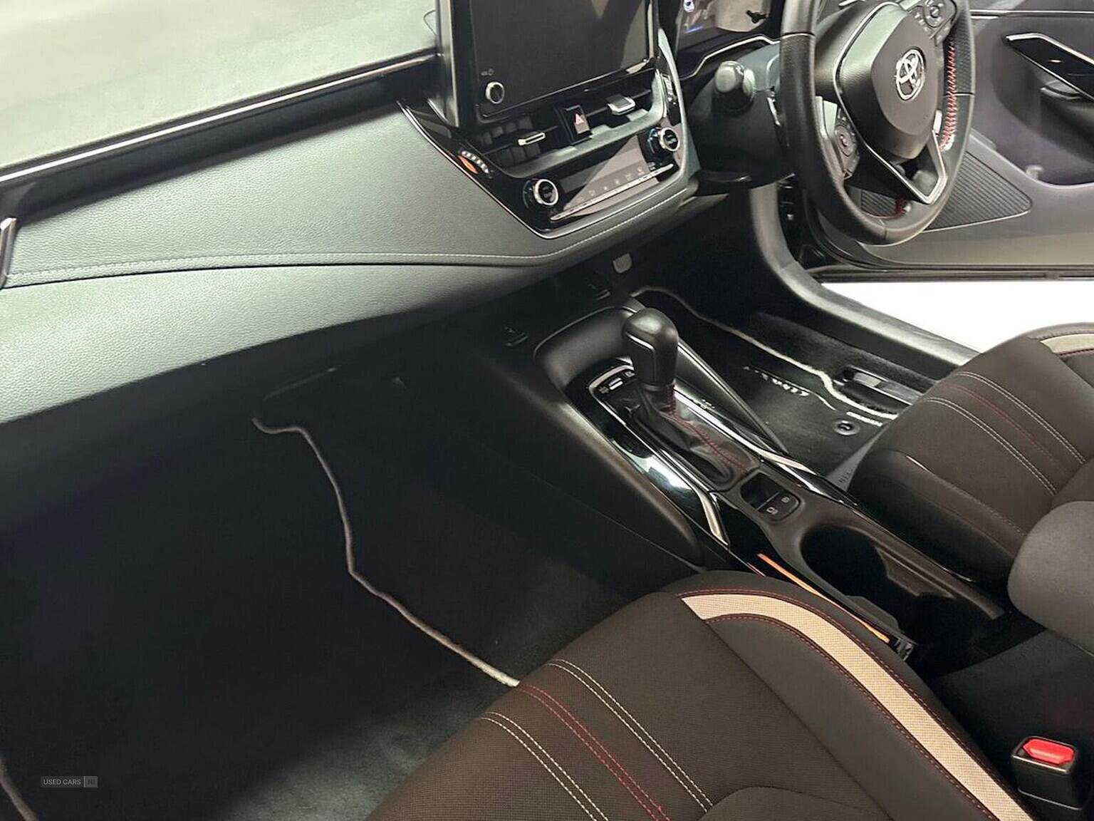 May 2023 Toyota Corolla 2.0 Vvt-I Hybrid Gr Sport 5Dr Cvt